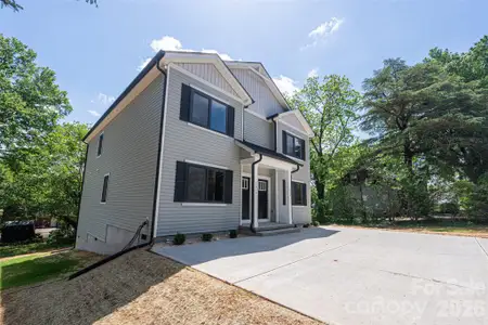 New construction Duplex house 1036 12Th St Ne, Hickory, NC 28601 - image
