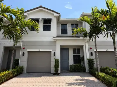 New construction Townhouse house 181 Sw 170Th Ave, Pembroke Pines, FL 33027 - image