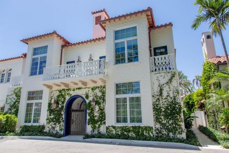 New construction Condo house 236 Phipps Plz, Unit D, Palm Beach, FL 33480 - image