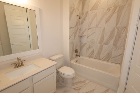 New construction Single-Family house 9912 Cavelier Canyon Ct, Montgomery, TX 77316 plan 16598 Gaines Glen Lane - image 11