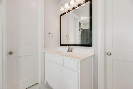 New construction Single-Family house 510 Kings Canyon Ct, Forney, TX 75126 plan Lake Forest - 3 Car Garage - image 13