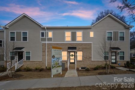 New construction Townhouse house 3920 Hager Dr, Charlotte, NC 28208 - image