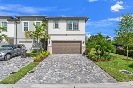 New construction Townhouse house 2906 Olivia Ave, Lauderdale Lakes, FL 33311 - image