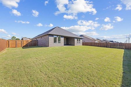New construction Single-Family house 2106 Briarwood Dr, Bridgeport, TX 76426 plan The Granger - image 3