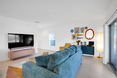 New construction Single-Family house 1601 Swan Swim Dr, Davenport, FL 33837 plan Destin - image 19