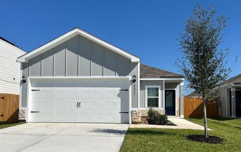 New construction Single-Family house 8021 Vanilla Orchid Dr, Houston, TX 77016 Pecan- photo 0