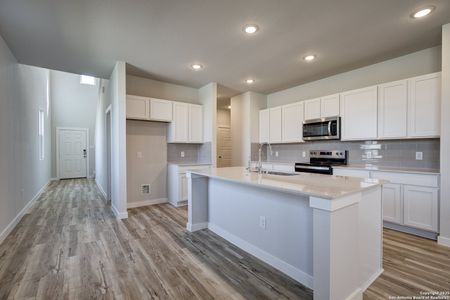 New construction Single-Family house 12607 Spike Hts, San Antonio, TX 78245 Riley - 2511- photo 6 6