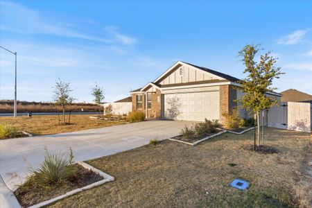 New construction Single-Family house 1200 Canyon Turn Dr, Troy, TX 76579 - image