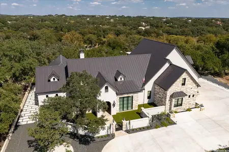 New construction Single-Family house 31209 Keeneland Dr, Fair Oaks Ranch, TX 78015 - image