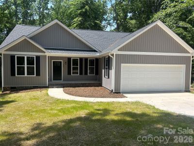 New construction Single-Family house 530 Oakwood Cir, Lexington, NC 27295 - image