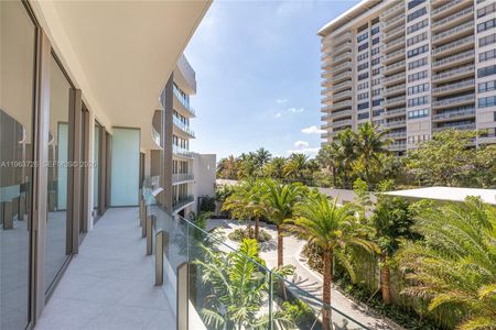 New construction Condo house 5 Grove Isle Dr, Unit M303, Miami, FL 33133 - image