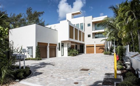 New construction Condo house 900 Lago Mar Ln, Unit Penthouse, Boca Raton, FL 33431 - image
