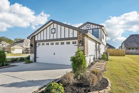 New construction Single-Family house 11307 Hollinger Cir, Converse, TX 78109 plan Telluride - image