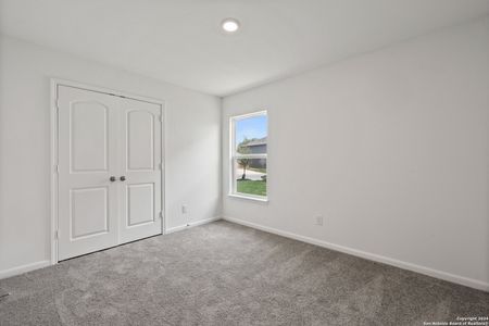 New construction Single-Family house 14923 Telfaire Mdw, Von Ormy, TX 78073 null- photo 10 10