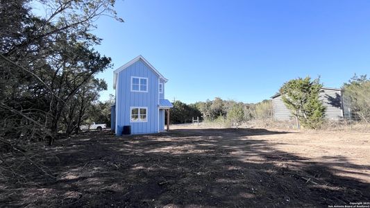 New construction Single-Family house 272 Broken Bow, Bandera, TX 78003 - image