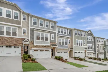 New construction Townhouse house 2730 Hunter Woods Dr, Apex, NC 27502 plan Hyde Park - image