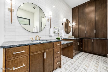 New construction Single-Family house 5739 E Calle Del Paisano, Phoenix, AZ 85018 - image 11