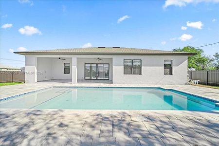 New construction Single-Family house 1226 Ne 5Th Pl, Cape Coral, FL 33909 - image