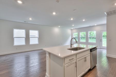 New construction Single-Family house Columbia, TN 38401 plan The Sutherland - image 11