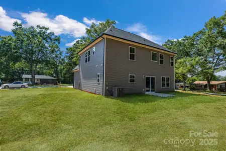 New construction Single-Family house 201 Henderson Cir, Harrisburg, NC 28075 plan Willow  - image 2