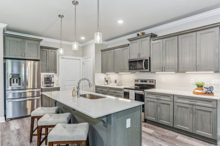 New construction Single-Family house 6629 Prosperity Ln, Milton, FL 32570 plan The Sapphire Estate - image 11