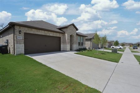 New construction Single-Family house 4524 Fringetree Wy, Fort Worth, TX 76036 - image