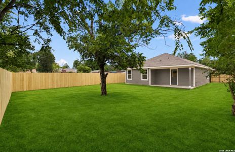 New construction Single-Family house 2427 Hicks Ave, San Antonio, TX 78210 - image