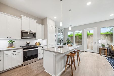 New construction Single-Family house 802 Glowing Dawn Dr, Houston, TX 77018 null- photo 10 10