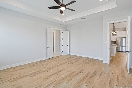 New construction Single-Family house 290 Lawrence Dr, Castroville, TX 78009 plan Hanna - image 13