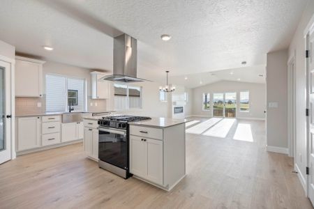 New construction Single-Family house 4107 Sw Pumice Ln, Redmond, OR 97756 plan Kona Traditional Elevation - image