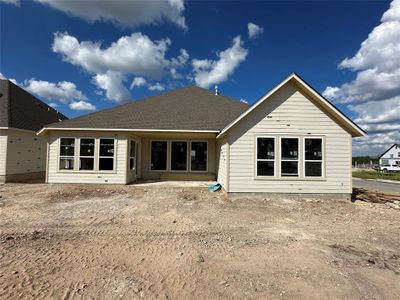 New construction Single-Family house 388 Sage Thrasher Cir, Dripping Springs, TX 78620 Arden Homeplan- photo 17 17