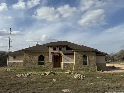 New construction Single-Family house 101 Hondo Rdg, La Vernia, TX 78121 null- photo 0