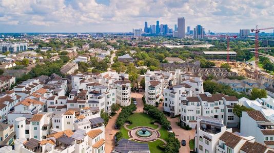 New construction Townhouse house 211 Calle Ronda Pl, Houston, TX 77007 - photo 0