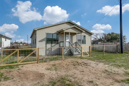 New construction Single-Family house 4219 Hidalgo St, Von Ormy, TX 78073 null- photo 0 0