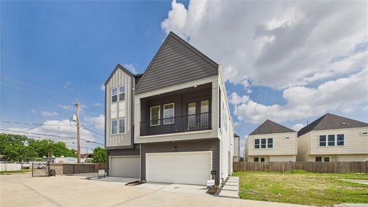 New construction Single-Family house 2710 Jensen Creek Ln, Houston, TX 77026 - image