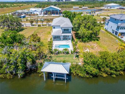 New construction Single-Family house 548 Estuary Shore Lane, Apollo Beach, FL 33572 - photo 82 82