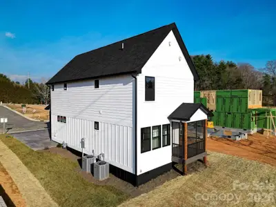 New construction Single-Family house 4 S Martha Kate Dr, Hendersonville, NC 28792 - image