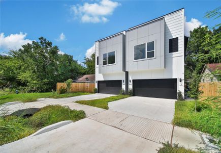 New construction Single-Family house 7014 St. Augustine St, Houston, TX 77021 - image