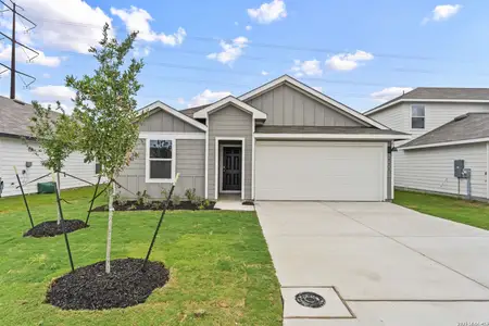 New construction Single-Family house 915 Prince Albert, Seguin, TX 78155 plan The Baylor - image