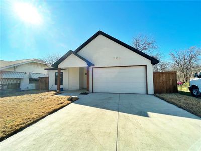 New construction Single-Family house 1466 E Morphy St, Fort Worth, TX 76104 null- photo 1 1