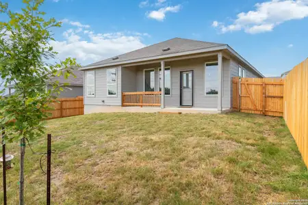 New construction Single-Family house 5708 Basil Chase, Saint Hedwig, TX 78152 plan Carmel - image