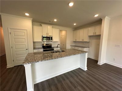 New construction Townhouse house 5643 Chickory Dr, Unit 120, Flowery Branch, GA 30542 null- photo 4 4