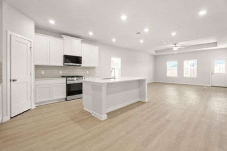 New construction Single-Family house 23606 Zinfandel Dr, Alvin, TX 77511 plan Savannah - image 13