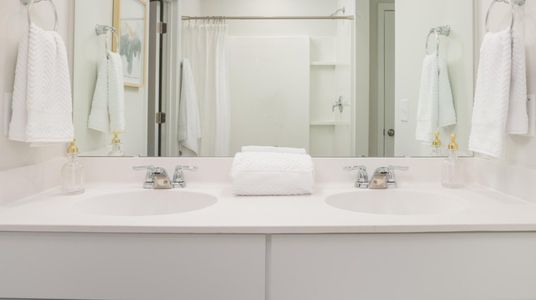 Edgewater at New Hampstead: American Dream Series 30s 8