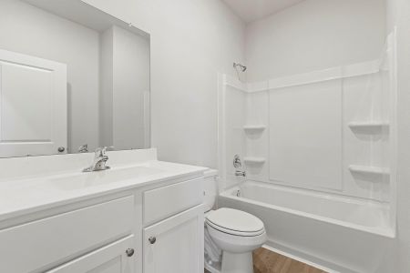 Canterra Creek by LGI Homes in Iowa Colony - image 7