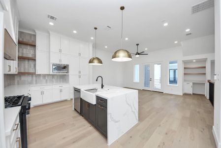 New construction Single-Family house 923 Fisher St, Unit A, Houston, TX 77018 - image 11