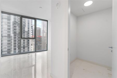 New construction Condo/Apt house 300 Biscayne Way, Unit 2103, Miami, FL 33131 - photo 19 19