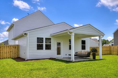 New construction Single-Family house 838 Huxley Ln, Elgin, SC 29045 plan Sadler - image