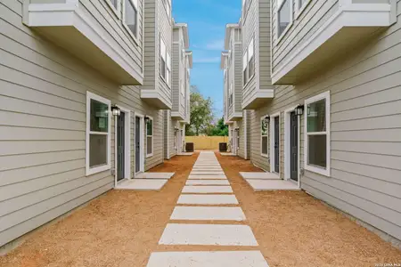 New construction Condo house 1303 Essex St, Unit 202, San Antonio, TX 78210 - image