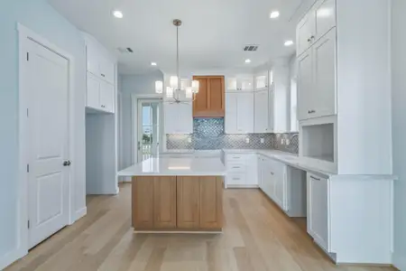 New construction Single-Family house 4011 Estuary Ct, Galveston, TX 77554 - image 13